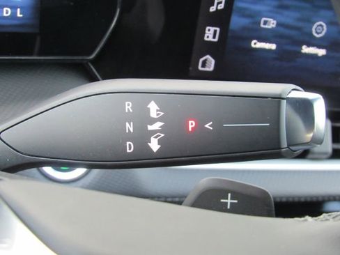 Used 2026 Chevrolet Equinox LT image 38