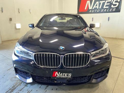 Used 2018 BMW 750i xDrive AWD/4WD image 2