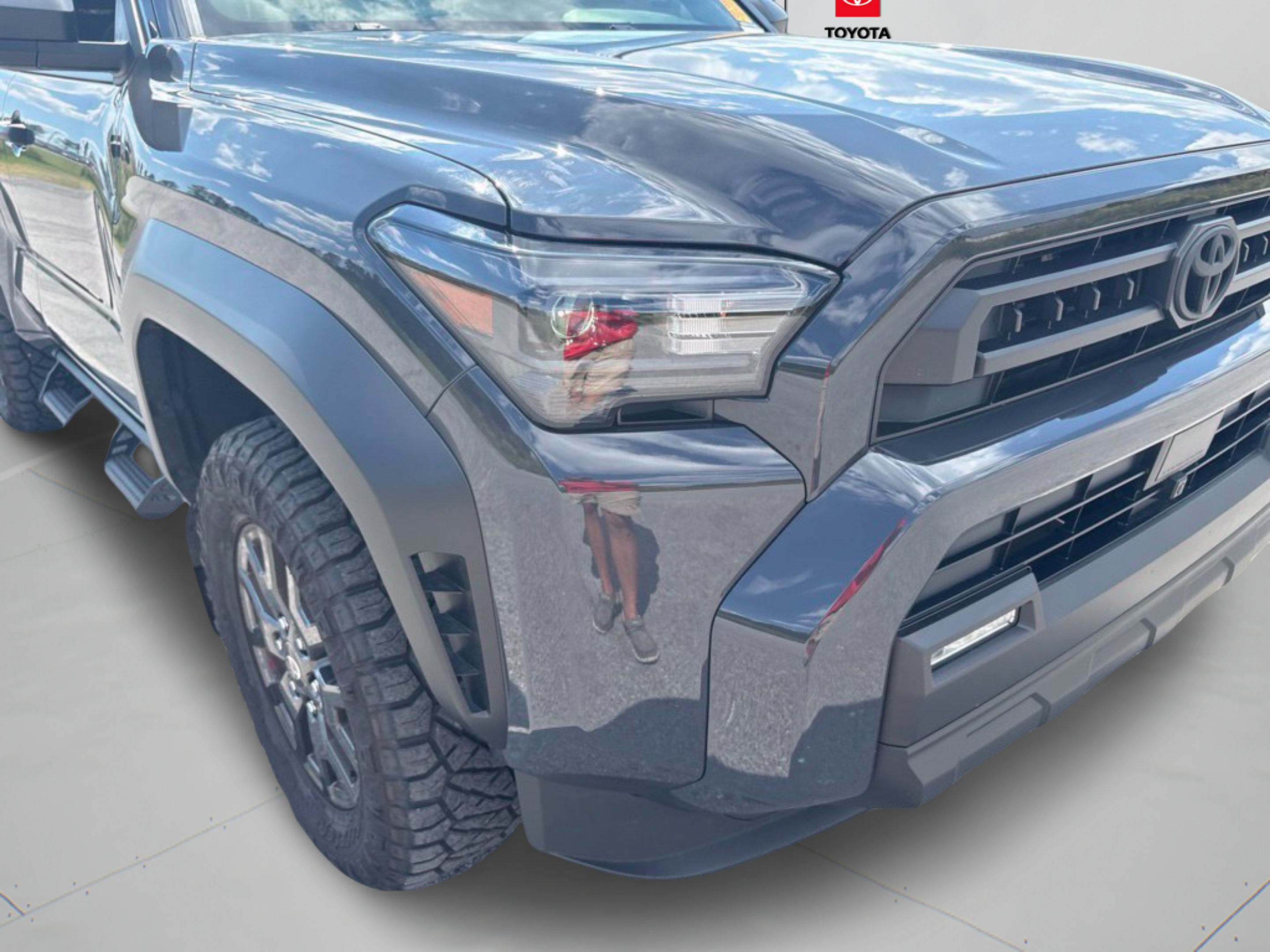 Used 2025 Toyota 4Runner SR5 AWD/4WD image 26