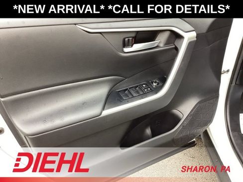 Used 2020 Toyota RAV4 XLE w/ Convenience Package AWD/4WD image 22