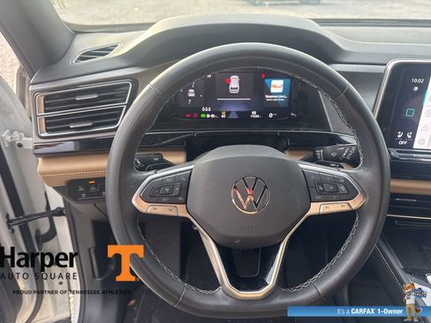 Used 2024 Volkswagen Atlas Cross Sport SE w/ Panoramic Sunroof Package image 17