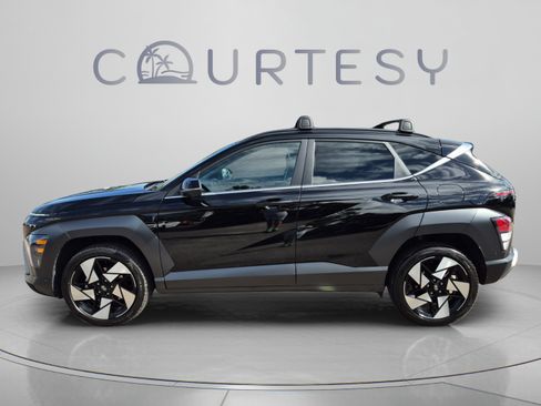 Used 2026 Hyundai Kona Limited AWD/4WD image 2