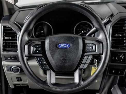 Used 2019 Ford F250 XLT w/ XLT Premium Package image 16