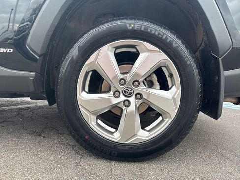 Used 2021 Toyota RAV4 Limited image 48