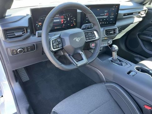 Used 2025 Ford Mustang Coupe RWD image 15