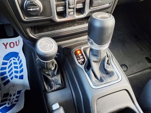 Used 2026 Jeep Wrangler Sport image 24