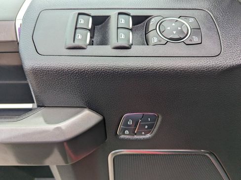 Used 2018 Ford F150 Lariat w/ Equipment Group 502A Luxury AWD/4WD image 11