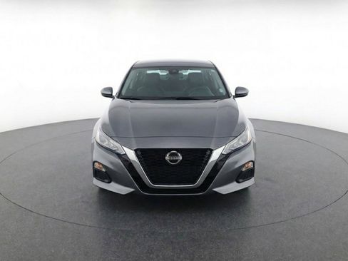 Used 2025 Nissan Altima 2.5 SV image 2