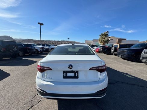 Certified 2021 RAM 2500 Big Horn w/ Level 1 Equipment Group image 4