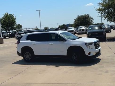 New 2026 GMC Acadia Elevation image 2