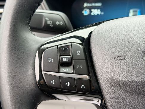 Used 2023 Ford Escape Active w/ Tech Pack #2 AWD/4WD image 30