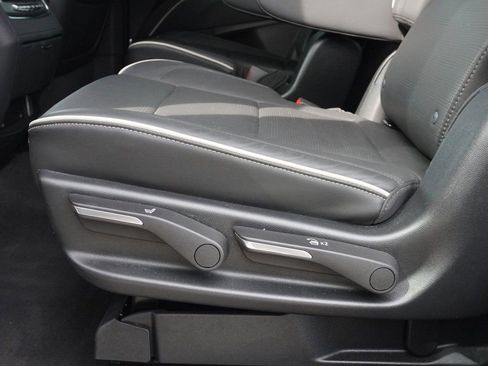 Used 2023 Cadillac Escalade Premium Luxury w/ LPO, Floor Liner Package AWD/4WD image 43