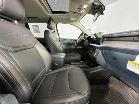 New 2025 Ford Maverick Lariat w/ Black Appearance Package image 29