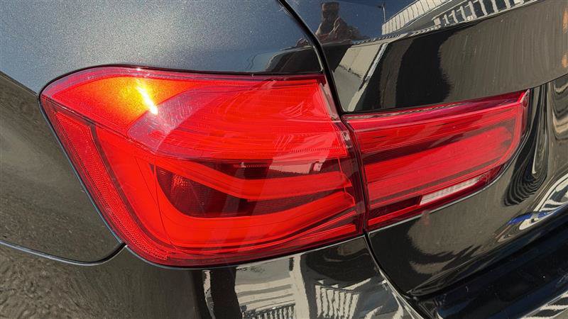 Used 2018 BMW 340i xDrive Sedan w/ Premium Package AWD/4WD image 13