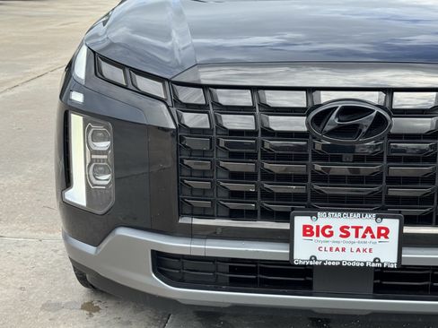 Used 2024 Hyundai Palisade Limited FWD image 6