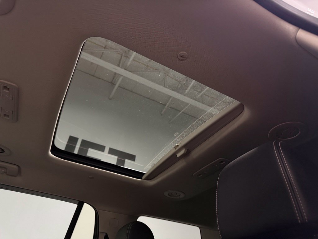 Used 2021 GMC Acadia Denali AWD/4WD image 16