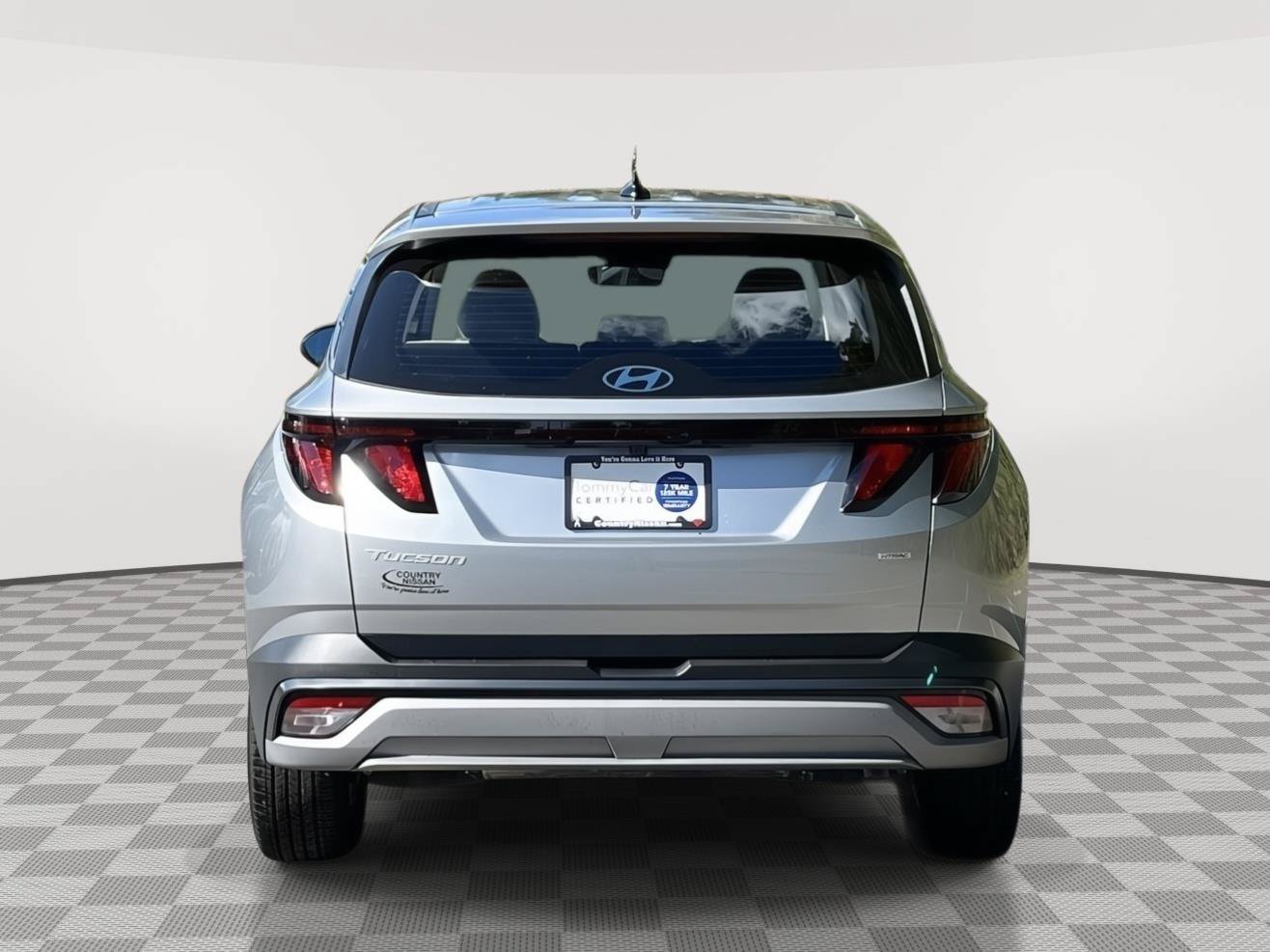 Used 2025 Hyundai Tucson SE AWD/4WD image 6