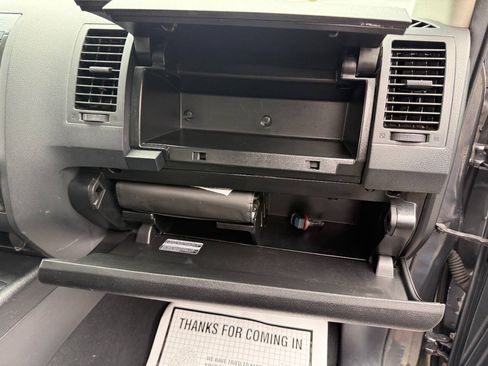 Used 2011 Toyota Tundra 4x4 CrewMax w/ SR5 Pkg image 30