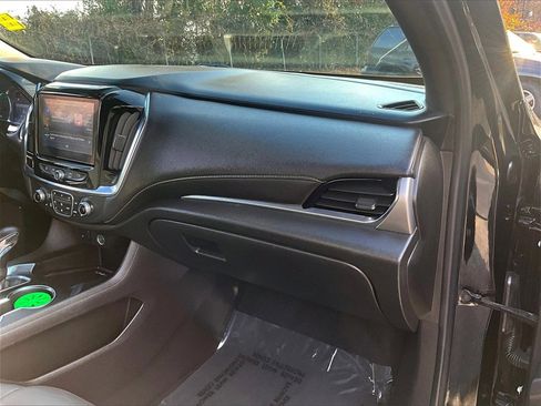 Certified 2022 Chevrolet Traverse LT image 26