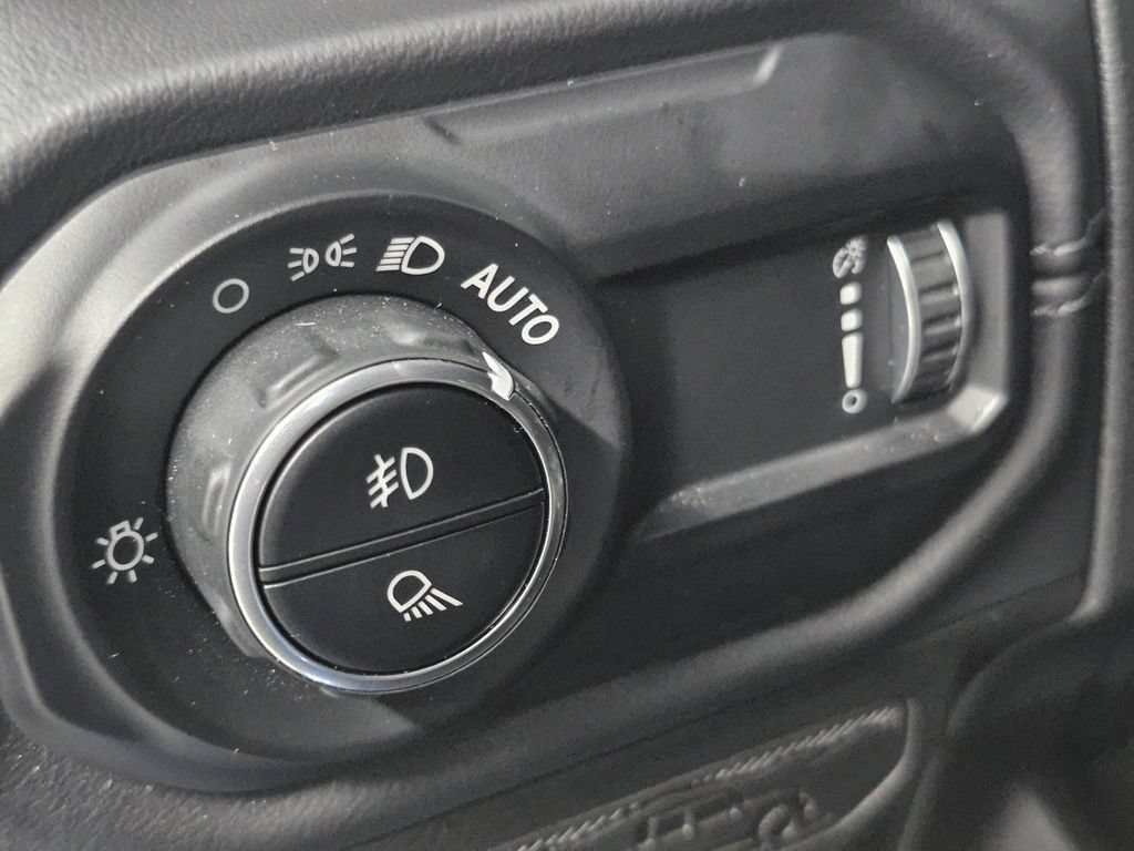 Used 2025 Jeep Gladiator Sport AWD/4WD image 35