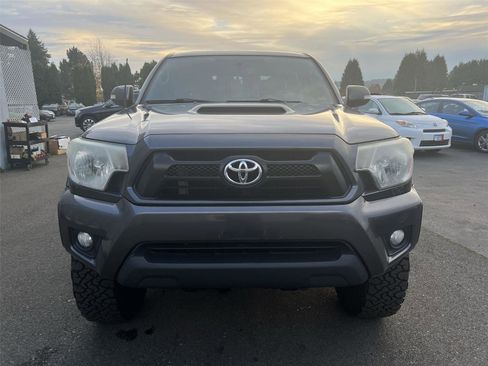 Used 2012 Toyota Tacoma 4x4 Double Cab image 3