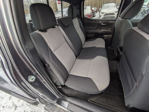 Used 2023 Toyota Tacoma TRD Sport image 19