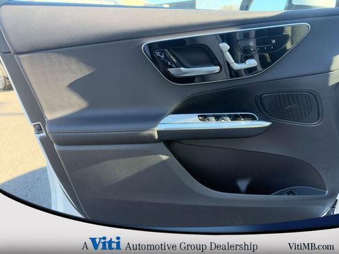 Used 2026 Mercedes-Benz GLC 300 4MATIC image 11