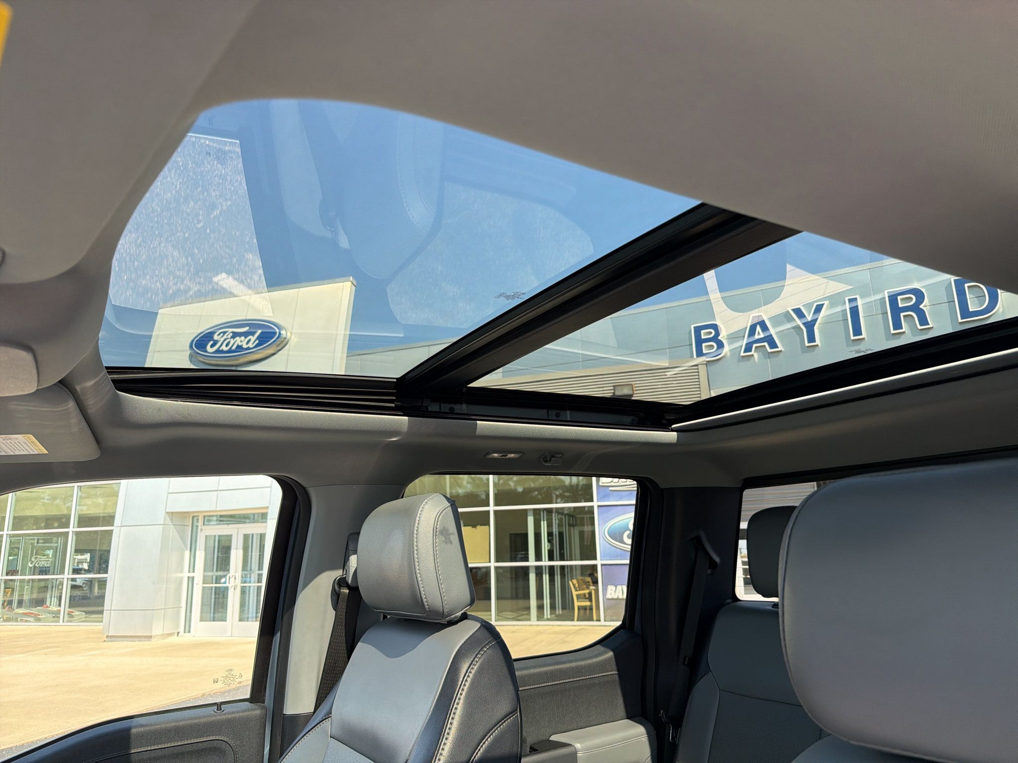 Used 2023 Ford F150 Lariat w/ Equipment Group 502A High AWD/4WD image 23