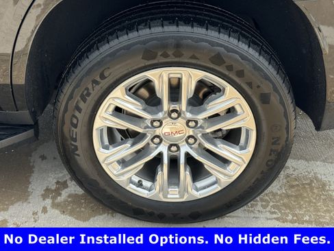 Used 2024 GMC Yukon SLT RWD image 9