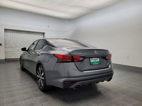 Used 2020 Nissan Altima 2.0 Platinum image 5