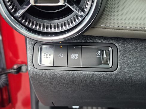 New 2026 Chevrolet Equinox LT w/ Convenience Package II FWD image 33