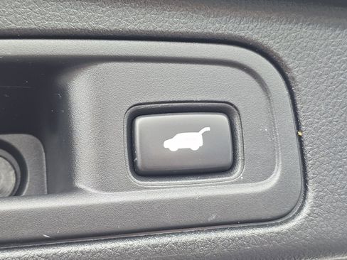 Used 2018 Honda Pilot Elite image 26