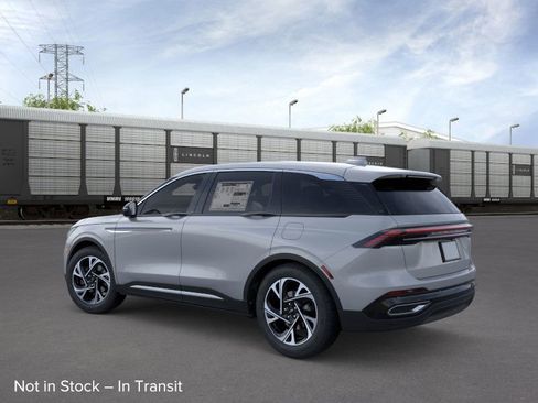 New 2026 Lincoln Nautilus Premier image 4