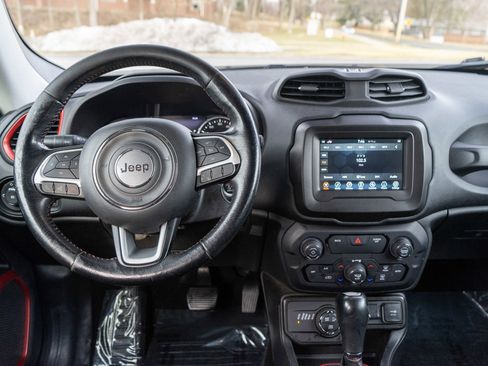 Used 2020 Jeep Renegade Trailhawk w/ Cold Weather Group image 12