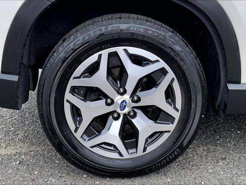 Certified 2024 Subaru Forester Premium AWD/4WD image 12
