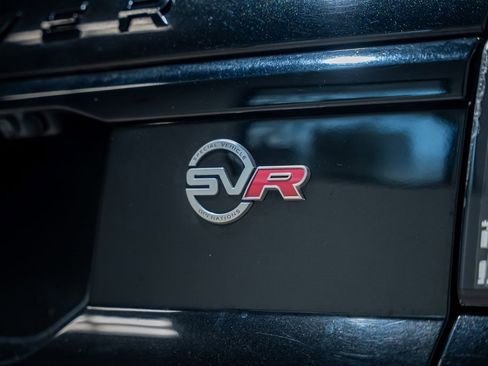 Used 2016 Land Rover Range Rover Sport SVR image 18