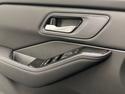 New 2026 Nissan Rogue SV AWD/4WD image 15