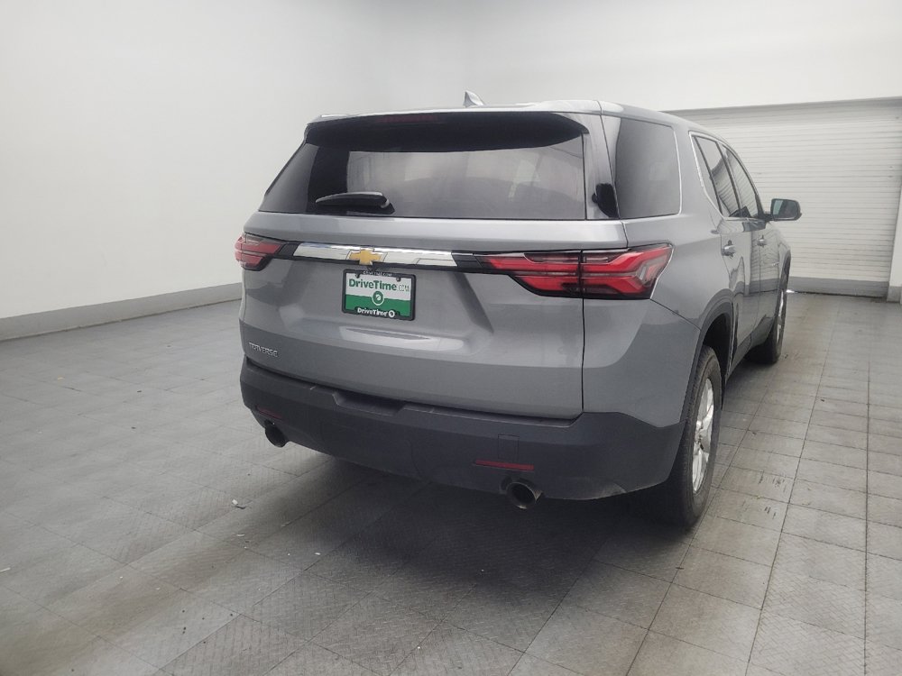 Used 2023 Chevrolet Traverse LS FWD image 9