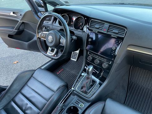 Used 2019 Volkswagen GTI SE w/ SE Experience Package image 15