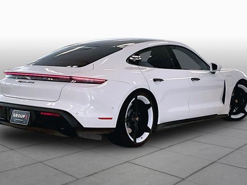 Used 2022 Porsche Taycan GTS AWD/4WD image 11