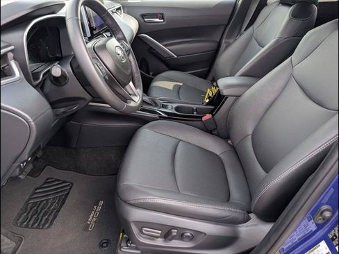 Used 2024 Toyota Corolla Cross XLE w/ Convenience Package FWD image 9