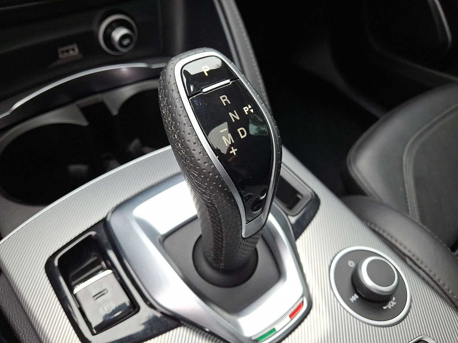 Used 2021 Alfa Romeo Stelvio Ti Sport AWD/4WD image 18