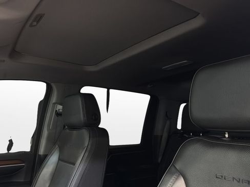 Used 2025 GMC Sierra 3500 Denali w/ Denali Reserve Package AWD/4WD image 35