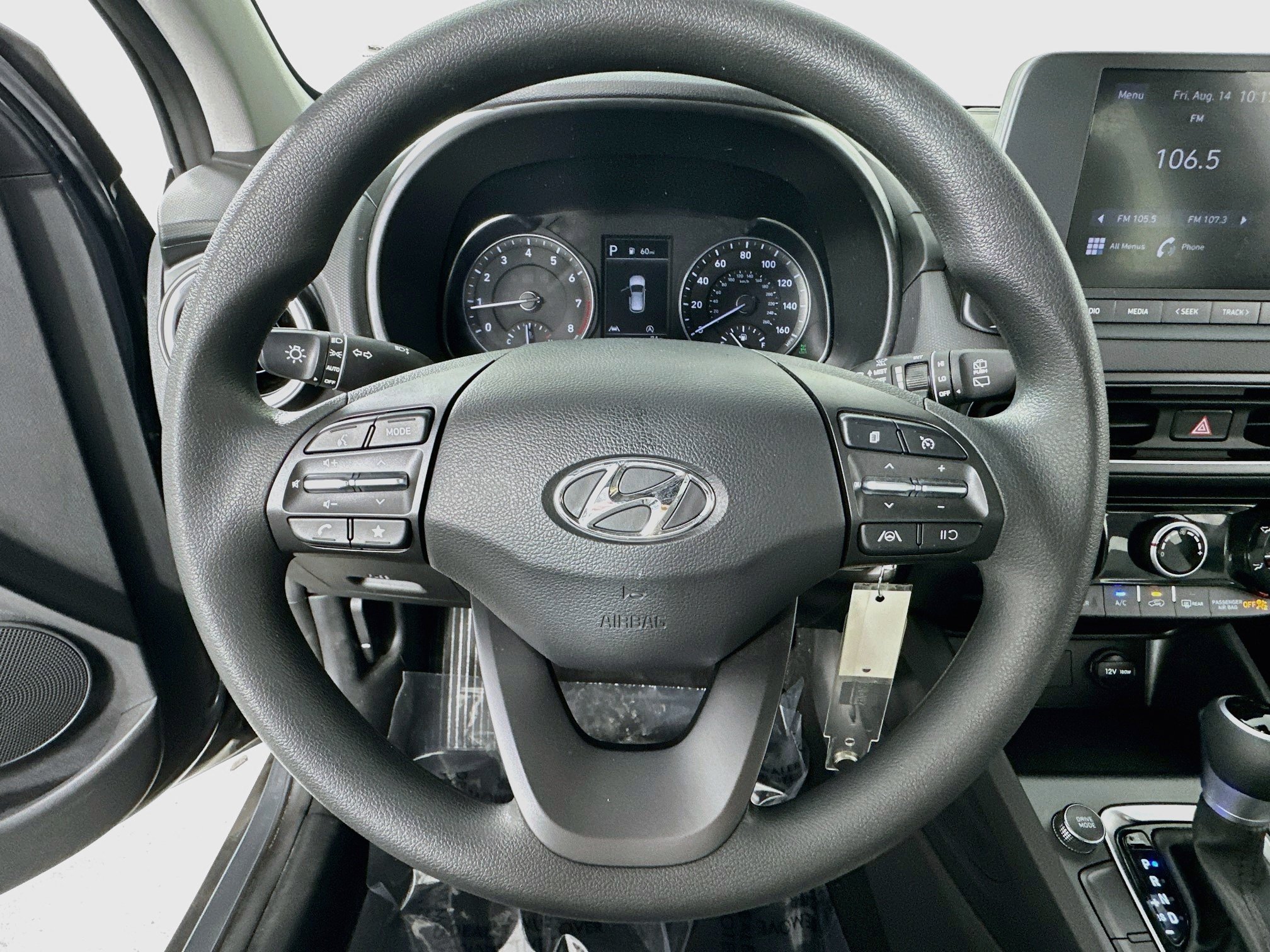 Used 2023 Hyundai Kona SE w/ Cargo Package AWD/4WD image 11
