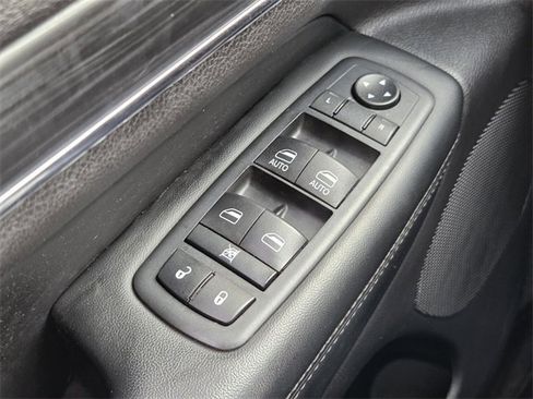 Used 2020 Jeep Grand Cherokee Limited w/ Trailer Tow Group IV image 26