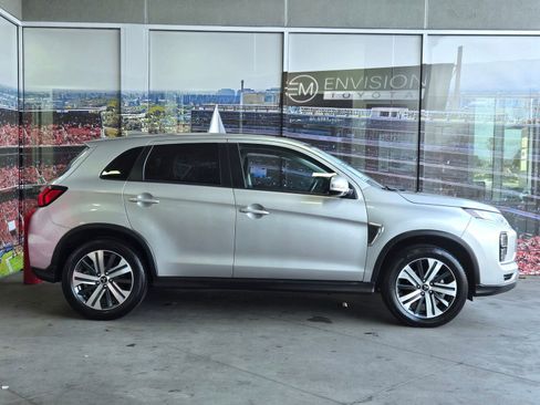 Used 2024 Mitsubishi Outlander Sport SE image 4