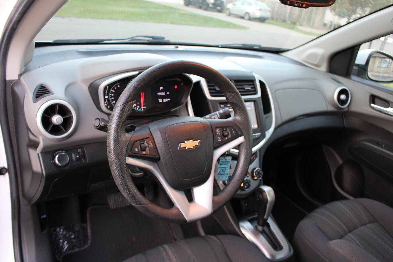Used 2018 Chevrolet Sonic LT FWD image 16