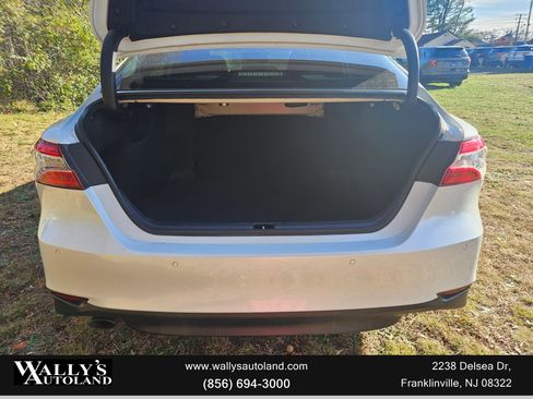 Used 2020 Toyota Camry XLE w/ Driver Assist Package image 14