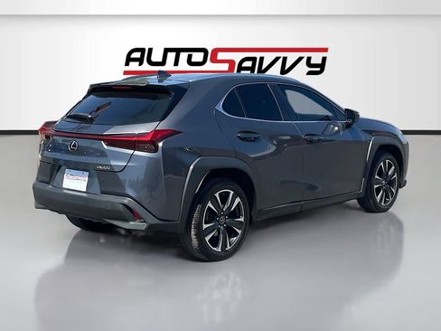 Used 2022 Lexus UX 200 FWD image 7