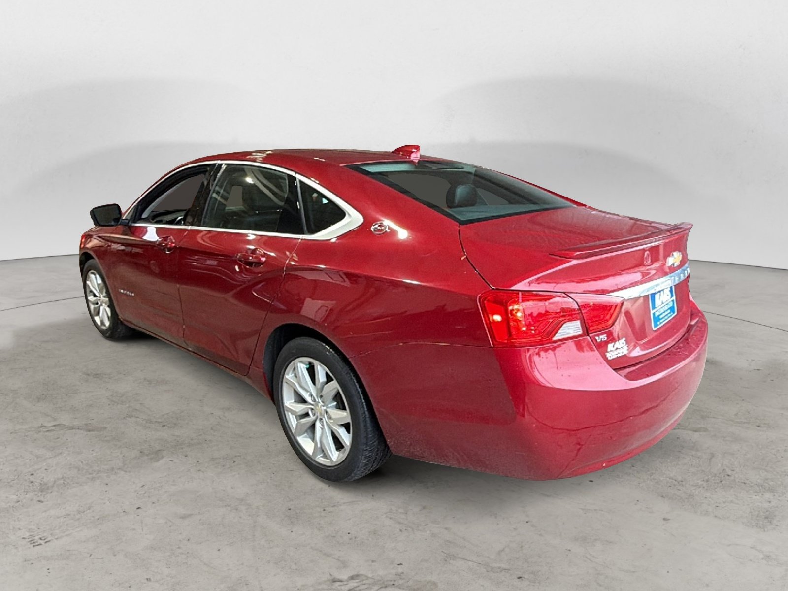 Used 2018 Chevrolet Impala LT w/ Sunroof and Spoiler Package FWD image 4